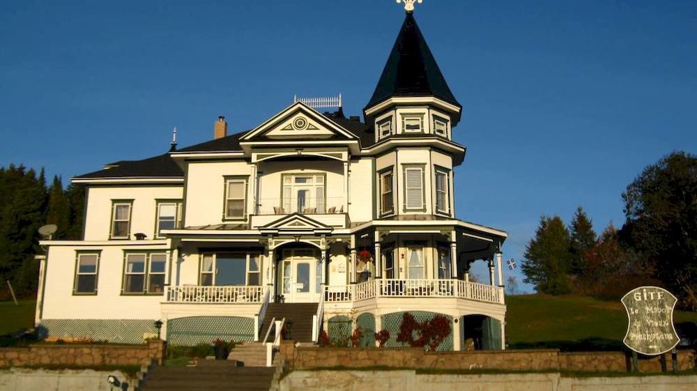 Le Manoir Du Vieux Presbytere Port-Daniel Exteriör bild